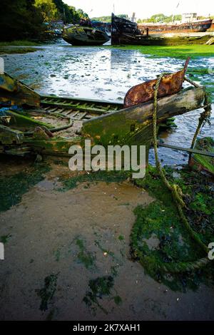 Pin Mill sul fiume Orwell vicino a Ipswich è un cimitero di barche a vela in legno Foto Stock