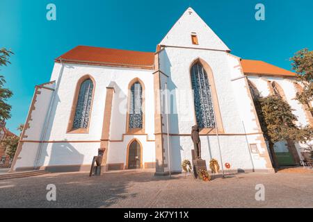 24 luglio 2022, Osnabruck, Germania: Memoriale presso l'edificio della Kunsthalle Art Gallery di Osnabrueck Foto Stock