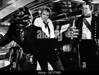 Terence Stamp & Peter Ustinov Film: Billy Budd (1965) personaggi: Billy Budd - marinaio mercantile & Edwin Fairfax Vere, Post Captain Director: Peter Ustinov 12 novembre 1962 **AVVERTENZA** questa fotografia è solo per uso editoriale ed è copyright degli ARTISTI ALLEATI e/o del fotografo assegnato dalla Film o dalla Production Company e può essere riprodotta solo da pubblicazioni in concomitanza con la promozione del film di cui sopra. È richiesto un credito obbligatorio per GLI ARTISTI ALLEATI. Il fotografo deve essere accreditato anche quando è noto. Nessun uso commerciale può essere concesso senza l'autorizzazione scritta da parte di Foto Stock