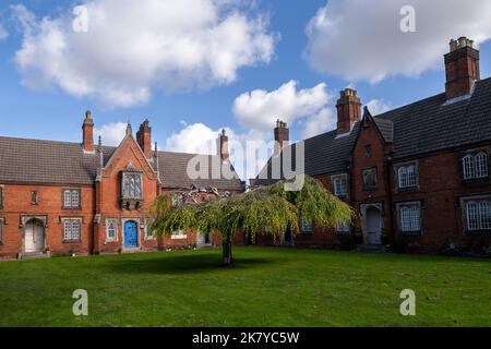 Vista delle malghe di Gamlyn su Church Street a Spalding, Lincolnshire, East of England Foto Stock