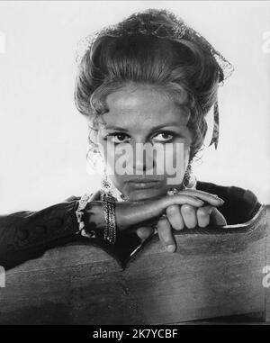 Claudia Cardinale Film: Una volta in occidente; c'era una volta il West (c'era una volta il West) personaggi: Jill McBain IT/USA 1968, regista: Sergio Leone 21 dicembre 1968 **AVVERTENZA** questa fotografia è solo per uso editoriale ed è copyright delle IMMAGINI DI PRIMARIA IMPORTANZA e/o del fotografo assegnato dalla Società di produzione e può essere riprodotta solo da pubblicazioni in concomitanza con la promozione del film di cui sopra. È richiesto un credito obbligatorio per LE FOTO DI PARAMOUNT. Il fotografo deve essere accreditato anche quando è noto. Nessun uso commerciale può essere concesso senza scritto Foto Stock