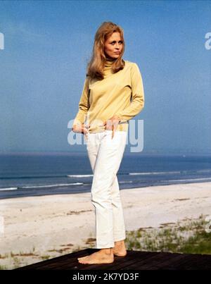 Faye Dunaway Film: The Thomas Crown Affair (USA 1968) personaggi: Vicki Anderson regista: Norman Jewison 19 giugno 1968 **AVVERTENZA** questa fotografia è solo per uso editoriale ed è copyright di UNITED ARTISTS e/o del fotografo assegnato dalla Film o dalla Production Company e può essere riprodotta solo da pubblicazioni in concomitanza con la promozione del film di cui sopra. È richiesto un credito obbligatorio per GLI ARTISTI UNITI. Il fotografo deve essere accreditato anche quando è noto. Nessun uso commerciale può essere concesso senza autorizzazione scritta da parte della Film Company. Foto Stock