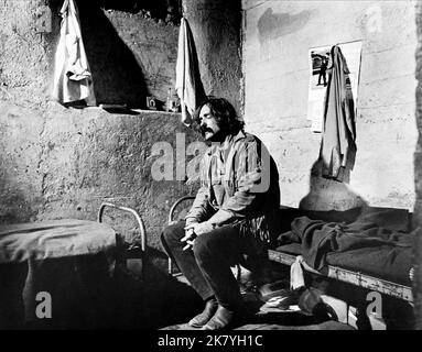 Dennis Hopper Film: Easy Rider (USA 1969) personaggi: Billy regista: Dennis Hopper 08 maggio 1969 **AVVERTENZA** questa fotografia è solo per uso editoriale ed è copyright di COLUMBIA e/o del fotografo assegnato dalla Film o dalla Production Company e può essere riprodotta solo da pubblicazioni in concomitanza con la promozione del film di cui sopra. È richiesto un credito obbligatorio a COLUMBIA. Il fotografo deve essere accreditato anche quando è noto. Nessun uso commerciale può essere concesso senza autorizzazione scritta da parte della Film Company. Foto Stock