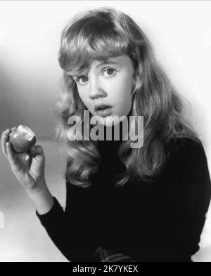 Hayley Mills Film Whistle Down the Wind (1961) personaggi: Kathy Bostock regista: Bryan Forbes 25 luglio 1961 **WARNING** questa fotografia è solo per uso editoriale ed è copyright di ALLIED Film MAKERS e/o The Photographer assegnato dalla Film or Production Company e può essere riprodotta solo da pubblicazioni in concomitanza con la promozione del suddetto Film. È richiesto un credito obbligatorio per ALLIED Film MAKERS. Il fotografo deve essere accreditato anche se conosciuto. Nessun uso commerciale può essere concesso senza l'autorizzazione scritta di The Film Company. Foto Stock
