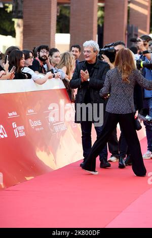 Roma, Italia. 19th Ott 2022. Festival del Cinema di Roma 2022. Festival del Cinema di Roma. Tappeto rosso Mario Martone. Nella foto: Mario Martone Credit: Independent Photo Agency/Alamy Live News Foto Stock