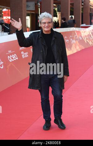 Roma, Italia. 19th Ott 2022. Festival del Cinema di Roma 2022. Festival del Cinema di Roma. Tappeto rosso Mario Martone. Nella foto: Mario Martone Credit: Independent Photo Agency/Alamy Live News Foto Stock