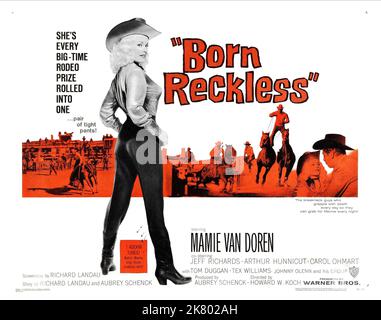 Mamie Van Doren poster Film Born Reckless (1958) personaggi: Jackie Adams regista: Howard W. Koch 01 novembre 1958 **ATTENZIONE** questa fotografia è solo per uso editoriale ed è copyright DELLA WARNER BROS. LE IMMAGINI e/o il fotografo assegnato dalla Film o dalla Production Company e possono essere riprodotte solo da pubblicazioni in concomitanza con la promozione del suddetto Film. Un credito obbligatorio alla WARNER BROS. LE IMMAGINI sono obbligatorie. Il fotografo deve essere accreditato anche se conosciuto. Nessun uso commerciale può essere concesso senza l'autorizzazione scritta di The Film Company. Foto Stock
