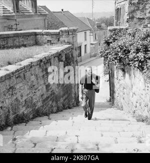 Kirk Douglas Film Lust for Life (USA 1956) personaggi: Vincent Van Gogh regista: Vincente Minnelli 15 settembre 1956 **ATTENZIONE** questa fotografia è ad uso esclusivamente editoriale ed è copyright della MGM e/o del fotografo assegnato dalla Film o Production Company e può essere riprodotta solo da pubblicazioni in concomitanza con la promozione del suddetto Film. È richiesto un credito obbligatorio a MGM. Il fotografo deve essere accreditato anche se conosciuto. Nessun uso commerciale può essere concesso senza l'autorizzazione scritta di The Film Company. Foto Stock