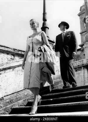 Anita Ekberg & Victor Film maturo: Interpol;Pickup Alley (UK 1957) personaggi: Gina Broger & Charles Sturgis regista: John Gilling 02 aprile 1957 **AVVERTENZA** questa fotografia è solo per uso editoriale ed è copyright di COLUMBIA e/o del fotografo assegnato dalla Film o dalla Production Company e può essere riprodotta solo da pubblicazioni in concomitanza con la promozione del film di cui sopra. È richiesto un credito obbligatorio a COLUMBIA. Il fotografo deve essere accreditato anche quando è noto. Nessun uso commerciale può essere concesso senza autorizzazione scritta da parte della Film Company. Foto Stock