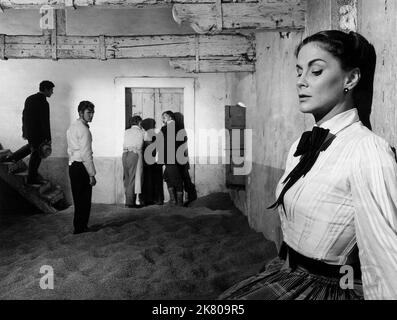 Alida Valli Film: La contessa di Wanton; Livia (1954) personaggi: La contessa Livia Serpieri regista: Luchino Visconti 01 settembre 1954 **AVVERTENZA** questa fotografia è esclusivamente per uso editoriale ed è copyright dei FILM FLEETWOOD e/o del fotografo assegnato dalla Film o dalla Società di produzione e può essere riprodotta solo da pubblicazioni in concomitanza con la promozione del film di cui sopra. È richiesto un credito obbligatorio per I FILM FLEETWOOD. Il fotografo deve essere accreditato anche quando è noto. Nessun uso commerciale può essere concesso senza autorizzazione scritta da parte della Film Company. Foto Stock