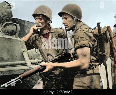 Richard Widmark Film Halls of Montezuma (USA 1950) / Titel Auch: 'Die Hölle Von Okinawa' regista: Lewis Milestone 04 January 1951 **WARNING** questa fotografia è solo per uso editoriale ed è copyright della 20TH CENTURY FOX e/o del fotografo assegnato dalla Film o Production Company e può essere riprodotta solo da pubblicazioni in concomitanza con la promozione del suddetto Film. È richiesto un credito obbligatorio a 20TH CENTURY FOX. Il fotografo deve essere accreditato anche se conosciuto. Nessun uso commerciale può essere concesso senza l'autorizzazione scritta di The Film Company. Foto Stock