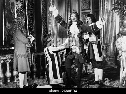 Georges Marchal Film: Affari reali a Versailles (si Versailles m'était conté) personaggi: Luigi XIV jeune Fr/IT 1954, / Titel Auch: 'Wenn Versailles Erzählen könnte' regista: Sacha Guitry 10 febbraio 1954 **AVVERTENZA** questa fotografia è solo per uso editoriale ed è copyright di COCINEX e/o del fotografo assegnato dalla Film o dalla Production Company e può essere riprodotta solo da pubblicazioni in concomitanza con la promozione del film di cui sopra. È richiesto un credito obbligatorio a COCINEX. Il fotografo deve essere accreditato anche quando è noto. Nessun uso commerciale può essere concesso senza wri Foto Stock