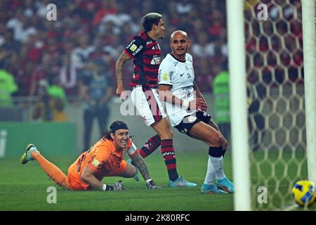 Rio de Janeiro, Brasile. 19th ottobre 2022; Maracana Stadium, Rio de Janeiro, Brasile; finale Copa do Brasil 2022, Flamengo contro Corinthiani; Pedro di Flamengo segna il suo obiettivo nel 7th minuto per $1-0 Credit: Action Plus Sports Images/Alamy Live News Foto Stock