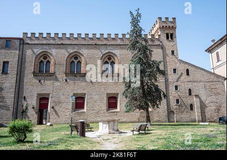 Fano, Italia - 06-22-2022: La bellissima Fortezza Malatesta di Fano Foto Stock