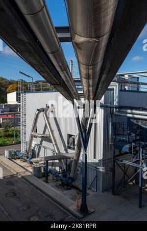 Fermentatore, condotte dell'impianto di biogas della società Reterra, il biogas è prodotto in fermentatore da biowaste, rifiuti verdi e contenuto dell'orga Foto Stock