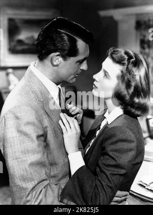 Cary Grant & Betsy Drake Film: Ogni ragazza dovrebbe essere sposata (USA 1948) personaggi: Dr. Madison Brown, Anabel Sims regista: Don Hartman 25 dicembre 1948 **AVVERTENZA** questa fotografia è solo per uso editoriale ed è copyright di RKO e/o del fotografo assegnato dalla Film o dalla Production Company e può essere riprodotta solo da pubblicazioni in concomitanza con la promozione del film di cui sopra. È richiesto un credito obbligatorio a RKO. Il fotografo deve essere accreditato anche quando è noto. Nessun uso commerciale può essere concesso senza autorizzazione scritta da parte della Film Company. Foto Stock