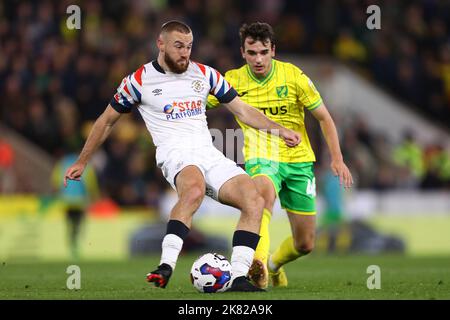 - Norwich City / Luton Town, Sky Bet Championship, Carrow Road, Norwich, Regno Unito - 18th ottobre 2022 solo per uso editoriale - si applicano le restrizioni DataCo Foto Stock