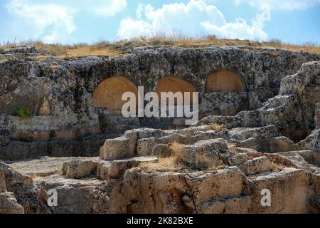 Rovine dell'antica Perre, piccola città di Commagene Kingdomand più tardi importante centro locale dell'Impero Romano. Foto Stock