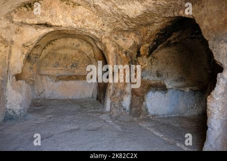 Rovine dell'antica Perre, piccola città di Commagene Kingdomand più tardi importante centro locale dell'Impero Romano. Foto Stock