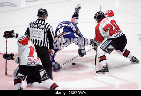 I playoff del Campionato svedese 84th si sono conclusi il 14 aprile, con modo Hockey che ha sconfitto Linköpings HC per vincere il loro secondo titolo di campionato, nel Cloetta Center di Linköping, Svezia. Nella foto: Linköping no 9 Tony Mårtensson. Foto Stock