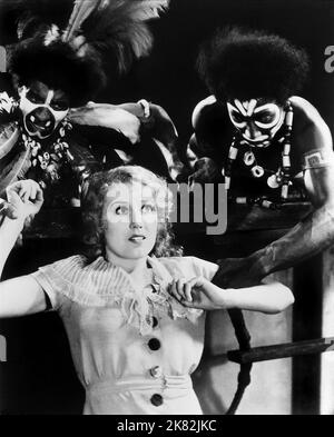 Fay Wray Film King Kong (USA 1933) personaggi: Ann Darrow regista: Merian C. Cooper, e Schoedsack 07 marzo 1933 **ATTENZIONE** questa fotografia è ad uso esclusivamente editoriale ed è copyright di RKO e/o del fotografo assegnato dalla Film o Production Company e può essere riprodotta solo da pubblicazioni in concomitanza con la promozione del suddetto Film. È richiesto un credito obbligatorio a RKO. Il fotografo deve essere accreditato anche se conosciuto. Nessun uso commerciale può essere concesso senza l'autorizzazione scritta di The Film Company. Foto Stock