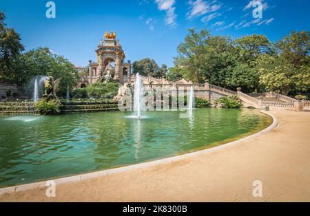 Parco cittadino 'Parc de la Ciutadella' con giardino storico e fontane a Barcellona, Spagna. Foto Stock