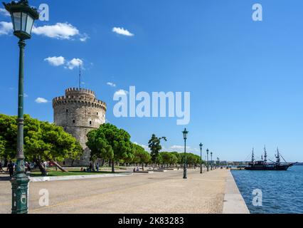 Lungomare e la Torre Bianca (Lefkos Pyrgos), viale Nikis, Salonicco, Macedonia, Grecia Foto Stock