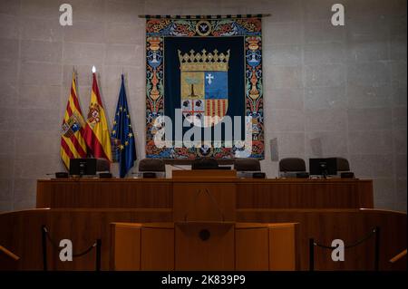 Cortes (parlamento regionale) della comunità autonoma di Aragona. Il Palazzo Aljaferia è un palazzo medievale fortificato costruito durante la seconda metà Foto Stock