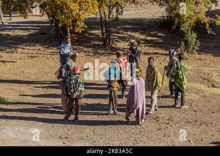 MONTAGNE DI SIMIEN, ETIOPIA - 16 MARZO 2019: Abitanti locali nelle montagne di Simien, Etiopia Foto Stock