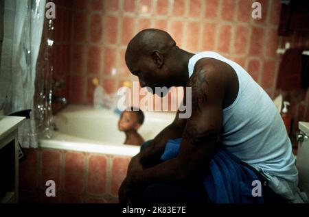 Tyrese Gibson Film: Baby Boy (2001) personaggi: Joseph Summers regista: John Singleton 01 giugno 2001 **AVVERTENZA** questa fotografia è solo per uso editoriale ed è copyright di NUOVE PRODUZIONI DI VENDITA e/o del fotografo assegnato dalla Film o dalla Production Company e può essere riprodotta solo da pubblicazioni in concomitanza con la promozione del film di cui sopra. È necessario un credito obbligatorio per LE NUOVE PRODUZIONI DI TRATTATIVA. Il fotografo deve essere accreditato anche quando è noto. Nessun uso commerciale può essere concesso senza autorizzazione scritta da parte della Film Company. Foto Stock