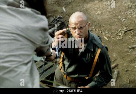 Rene Bitorajac Film: No Man's Land; (2001) personaggi: Nino 12 maggio 2001 **AVVERTENZA** questa fotografia è solo per uso editoriale ed è copyright di COUNIHAN e/o del fotografo assegnato dalla Film o dalla Production Company e può essere riprodotta solo da pubblicazioni in congiunzione con la promozione del film di cui sopra. È richiesto un credito obbligatorio a COUNIHAN. Il fotografo deve essere accreditato anche quando è noto. Nessun uso commerciale può essere concesso senza autorizzazione scritta da parte della Film Company. Foto Stock