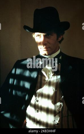 Thomas Jane Film: Peccato originale (USA/FR 2001) personaggi: Billy / Walter Downs / Mephisto regista: Michael Cristofer 11 luglio 2001 **AVVERTENZA** questa fotografia è solo per uso editoriale ed è copyright di MGM e/o del fotografo assegnato dalla Film o dalla Production Company e può essere riprodotta solo da pubblicazioni in concomitanza con la promozione del film di cui sopra. È richiesto un credito obbligatorio a MGM. Il fotografo deve essere accreditato anche quando è noto. Nessun uso commerciale può essere concesso senza autorizzazione scritta da parte della Film Company. Foto Stock