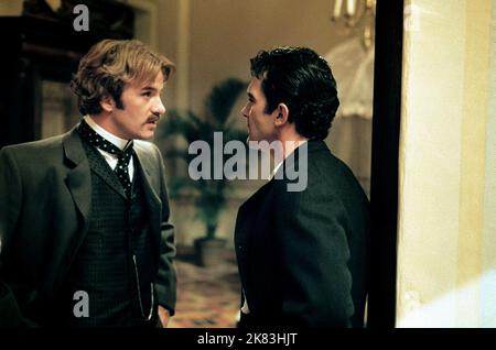 Thomas Jane & Antonio Banderas Film: Peccato originale (USA/FR 2001) personaggi: Billy / <a href= regista: Michael Cristofer 11 luglio 2001 **AVVERTENZA** questa fotografia è solo per uso editoriale ed è copyright di MGM e/o del fotografo assegnato dalla Film o dalla Production Company e può essere riprodotta solo da pubblicazioni in concomitanza con la promozione del film di cui sopra. È richiesto un credito obbligatorio a MGM. Il fotografo deve essere accreditato anche quando è noto. Nessun uso commerciale può essere concesso senza autorizzazione scritta da parte della Film Company. Foto Stock