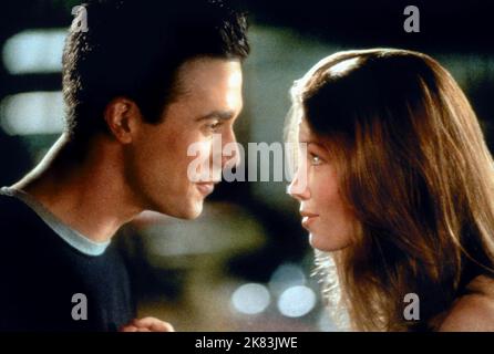 Freddie Prinze Jr,Jessica Biel Film: Estate cattura (2001) personaggi: , Tenley Parrish regista: Michael Tollin 22 agosto 2001 **AVVERTENZA** questa fotografia è solo per uso editoriale ed è copyright di WARNER BROS e/o del fotografo assegnato dalla Film o dalla Production Company e può essere riprodotta solo da pubblicazioni in concomitanza con la promozione del film di cui sopra. È richiesto un credito obbligatorio a WARNER BROS. Il fotografo deve essere accreditato anche quando è noto. Nessun uso commerciale può essere concesso senza autorizzazione scritta da parte della Film Company. Foto Stock