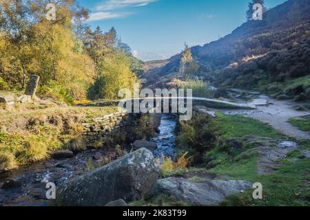 Sentiero per le cascate del Bronte e le alture di Wutherung Foto Stock