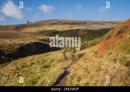 Sentiero per le cascate del Bronte e le alture di Wutherung Foto Stock