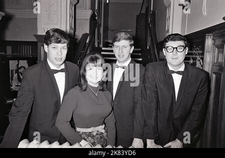 IL gruppo pop australiano SEEKERS nel febbraio 1965. Foto: Tony Gale Foto Stock