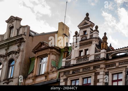 Sgraffito rinascimentale e frontoni triangolari a Praga, Repubblica Ceca. Foto Stock