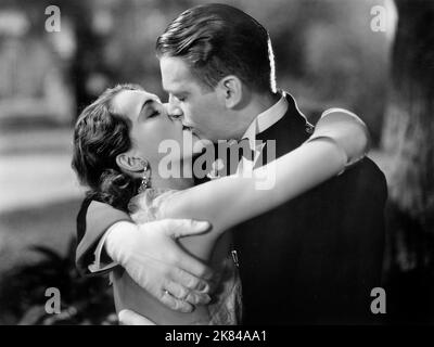 Rose Hobart, Douglas Fairbanks, Jr., on-set of the Film, 'Chances', First National Pictures, Warner Bros., 1931 Foto Stock