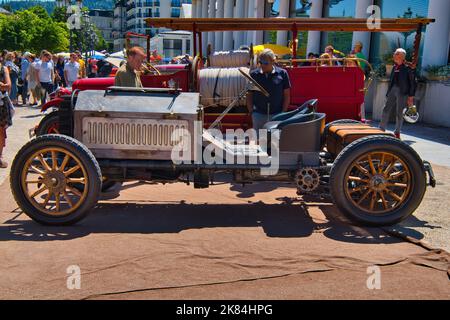 BADEN BADEN BADEN, GERMANIA - LUGLIO 2022: Gray de Dietrich - Bugatti tipo 5 1903, incontro oldtimer a Kurpark. Foto Stock