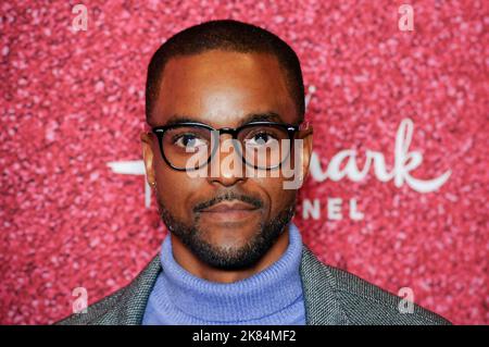 New York, Stati Uniti. 20th Ott 2022. Ronnie Rowe Jr. Partecipa al Countdown di Hallmark al tappeto rosso di Natale al radio City Music Hall di New York, NY, il 20 ottobre 2022. (Foto di Efren Landaos/Sipa USA) Credit: Sipa USA/Alamy Live News Foto Stock