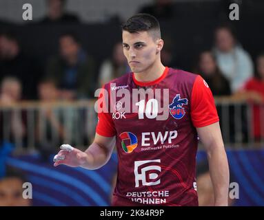 Potsdam, Germania. 20th Ott 2022. Pallamano: DHB Cup, 1st VfL Potsdam - THW Kiel, knockout round, 2nd round, MBS Arena, Vasilije Kaludjerovic di Potsdam. Credit: Soeren Stache/dpa/Alamy Live News Foto Stock