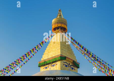 La guglia d'oro di Bodhnath Stupa, Kathmandu, Nepal Foto Stock