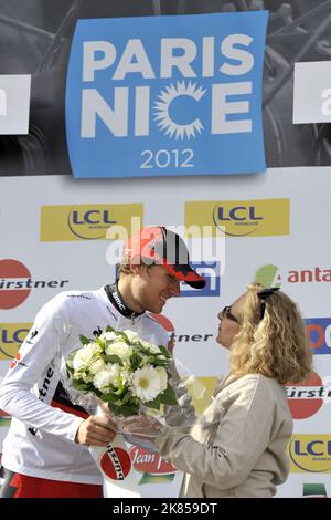 Parigi Nizza, finale a cronometro col D'Eze, Teejay Van Garderen del BMC Racing Team prende la maglia del giovane pilota Foto Stock