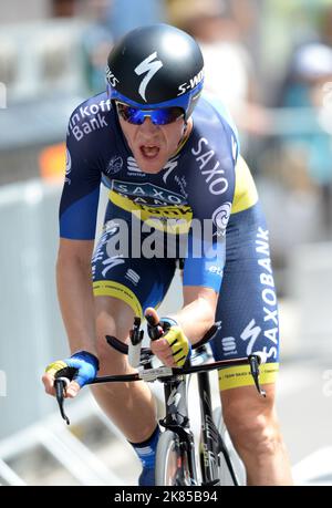 Chris Anker Sorensen team Saxo Bank - Tinkoff Bank attraversa il traguardo, fase 9 Arc-et-Senans a Besancon Tour de France Foto Stock