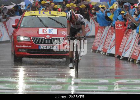 Il Columbia's Jarlinson Pantano - Team IAM Cycling si svolge al 2nd° posto sul palco Foto Stock