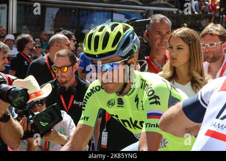 Alberto Contador Spain Tinkoff arriva al cartello Foto Stock