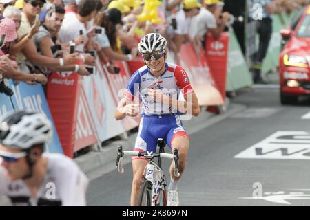 David Gaudu France Groupama FDJ attraversa il traguardo sul palcoscenico 18 del Tour de France Foto Stock