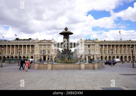 PARIGI, FRANCIA - 6 GIUGNO 2022: Place de la concorde, Parigi, Francia Foto Stock