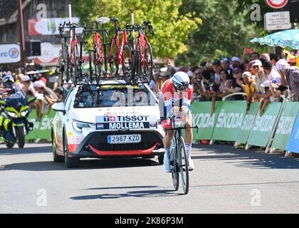 Bauke MOLLEMA, campione olandese di cronometro, Trek - Segafredo in azione durante la fase 20 del Tour De France, Lacapelle-Marival a Rocamadour, sabato 23rd luglio 2022 Credit: Pete Goding/Godingimages/PA Images Foto Stock